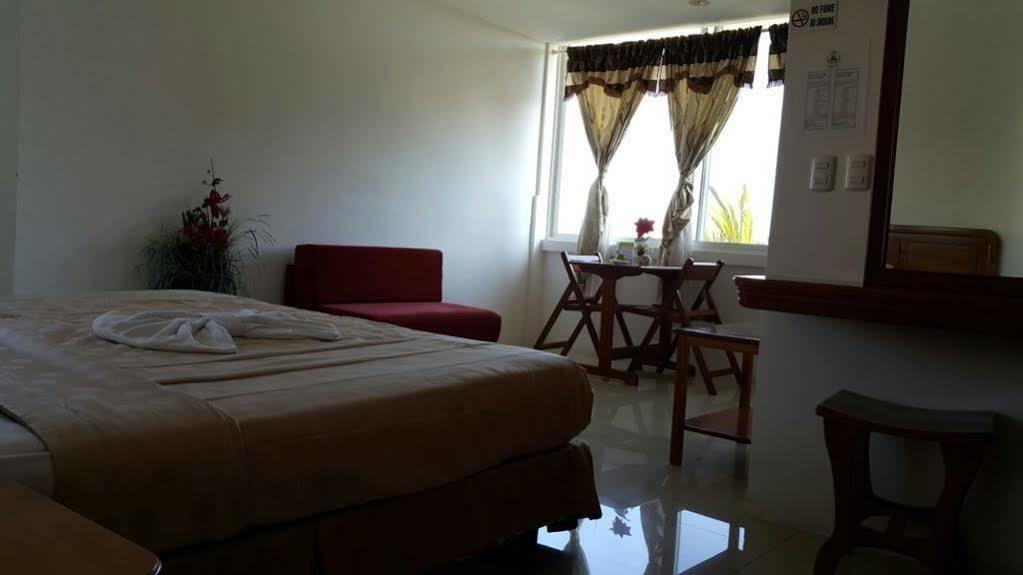 Hotel Dejavu Puerto Ayora  Esterno foto